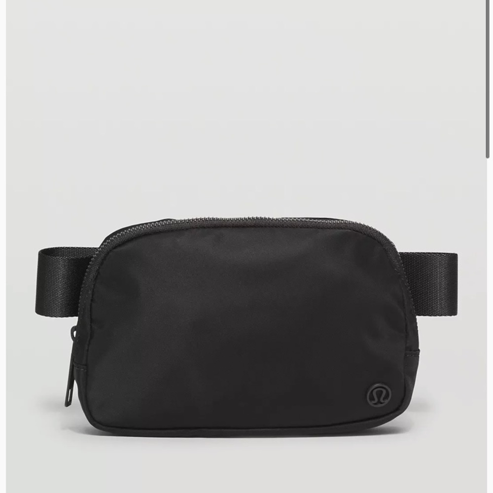 Lululemon On The Move Belt Bag